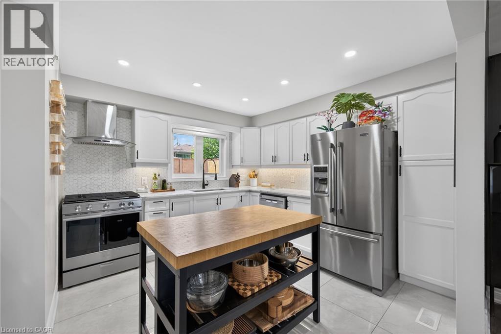 1 SANDRINGHAM Avenue, Hamilton, Ontario, L9C2H3 — Photo 43