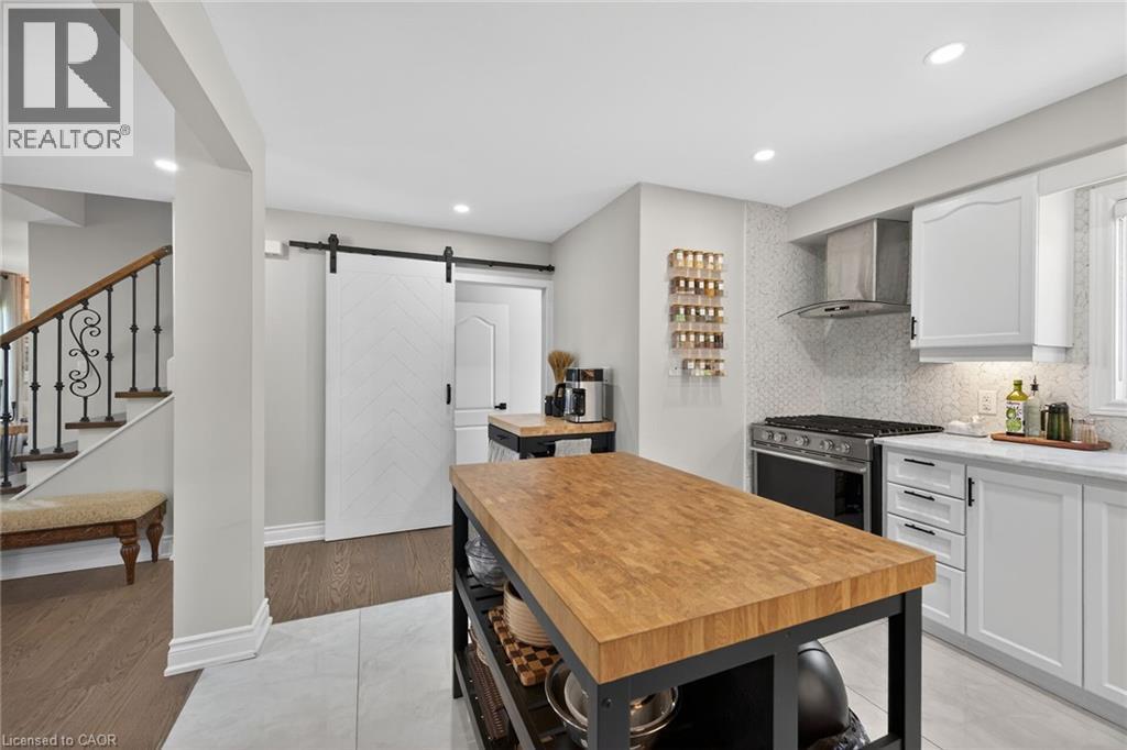 1 SANDRINGHAM Avenue, Hamilton, Ontario, L9C2H3 — Photo 25