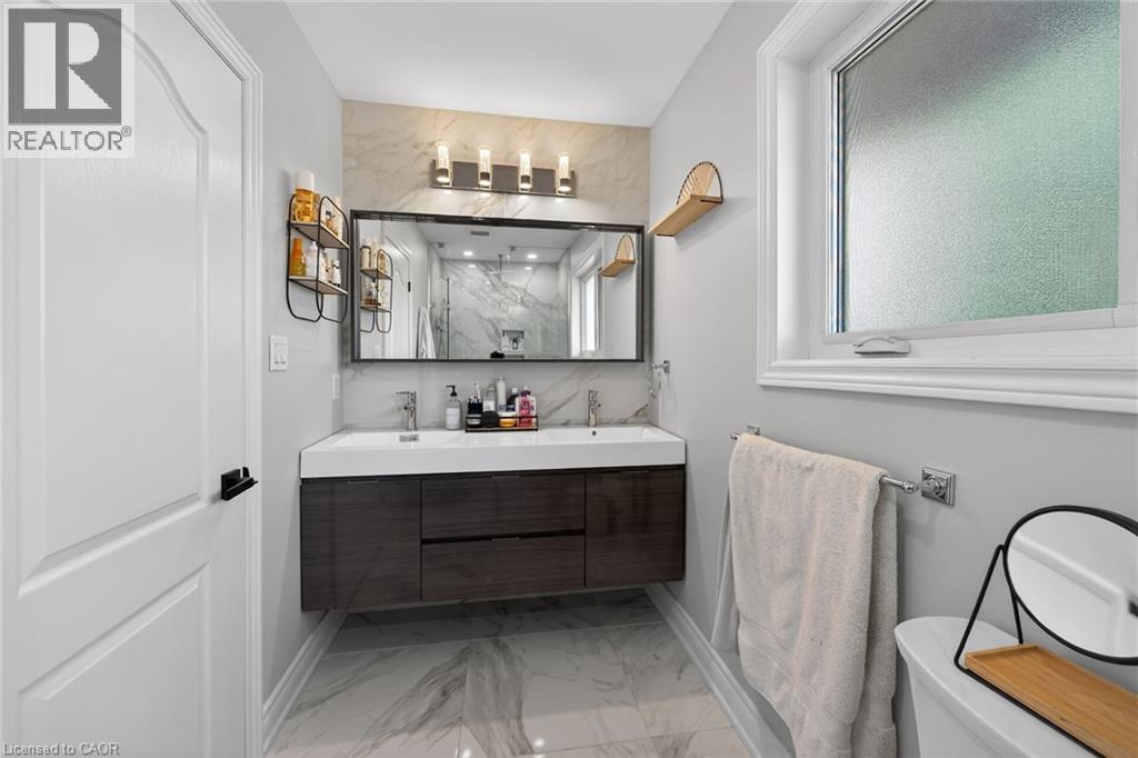 1 SANDRINGHAM Avenue, Hamilton, Ontario, L9C2H3 — Photo 24