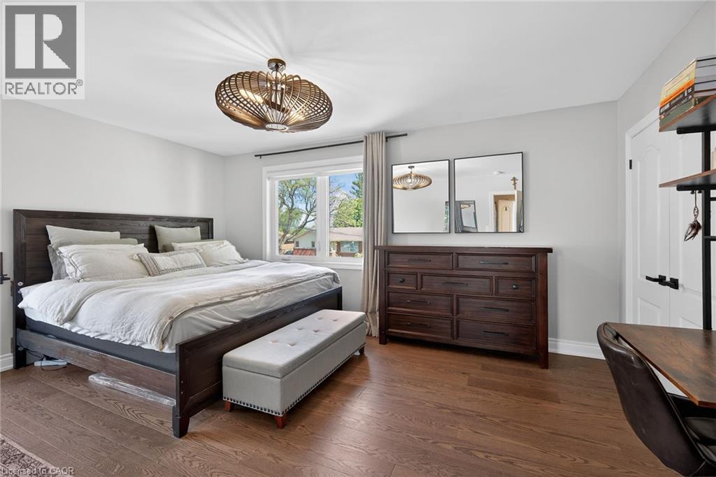 1 SANDRINGHAM Avenue, Hamilton, Ontario, L9C2H3 — Photo 9
