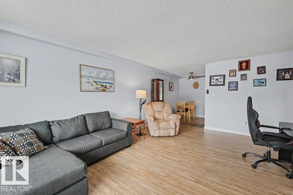 #102 15105 121 ST NW - 8