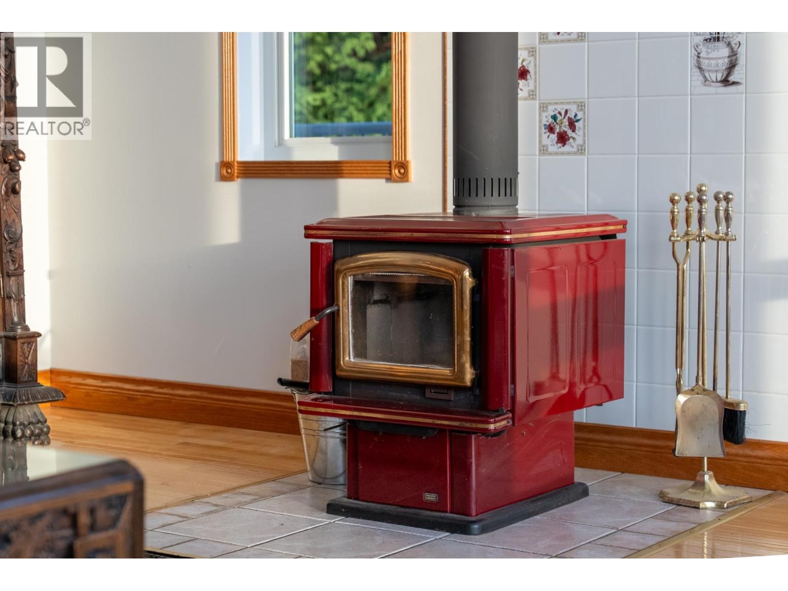 37189 SCHOONER WAY, Pender Island