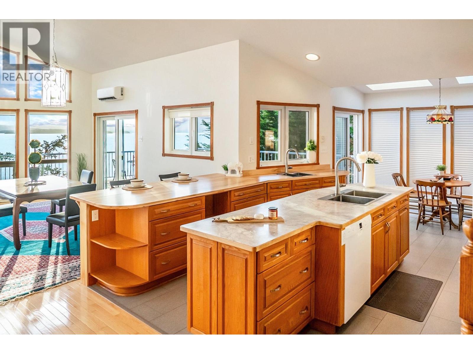 37189 SCHOONER WAY, Pender Island