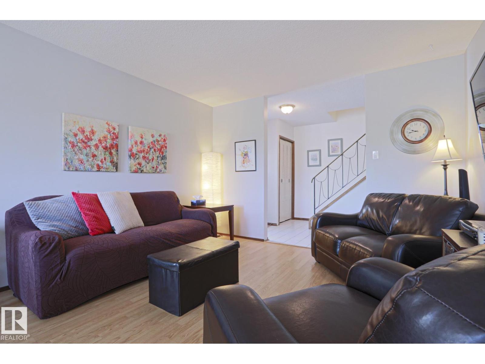 9324 80 AV NW - 10