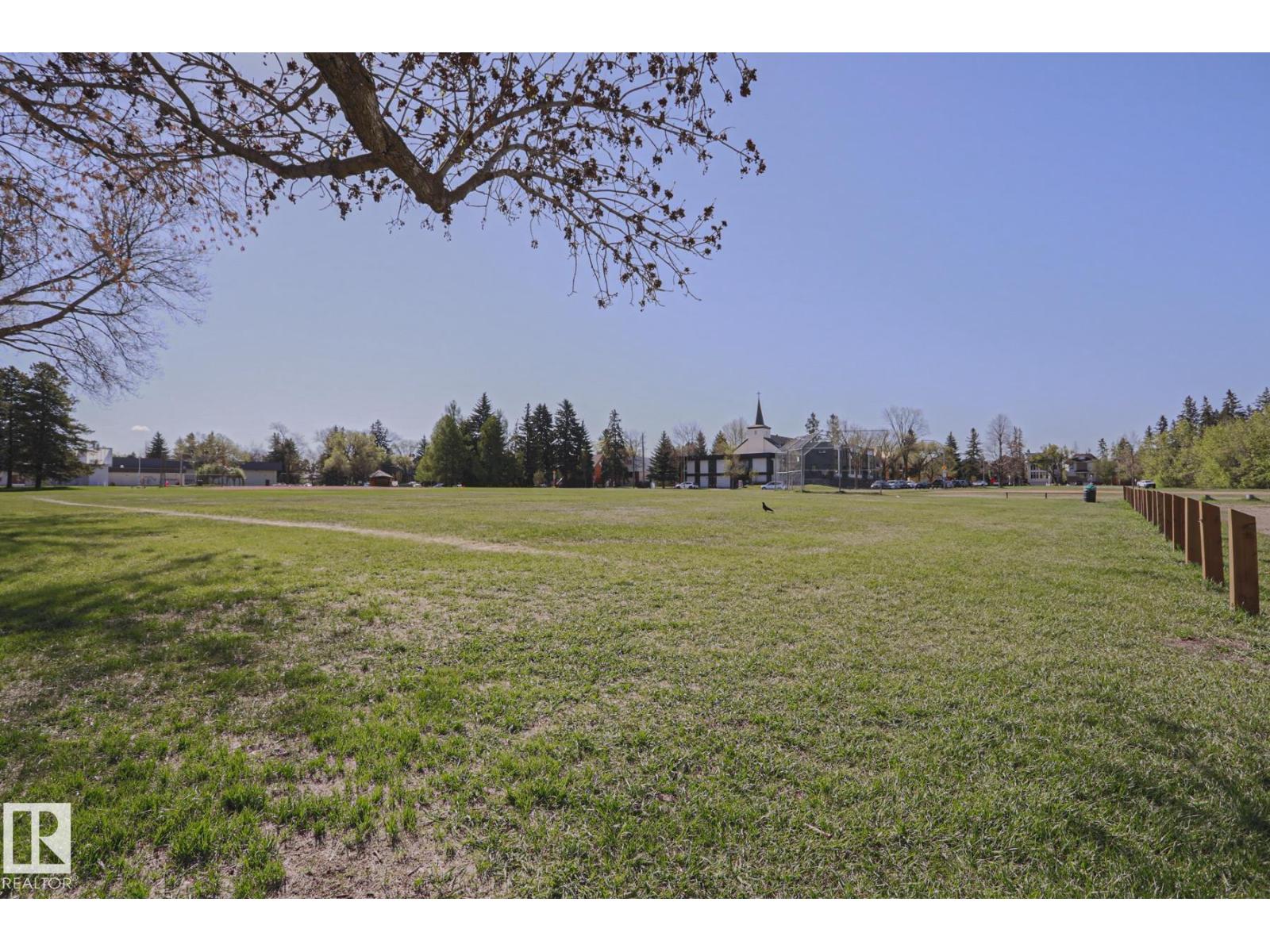 9324 80 AV NW - 49