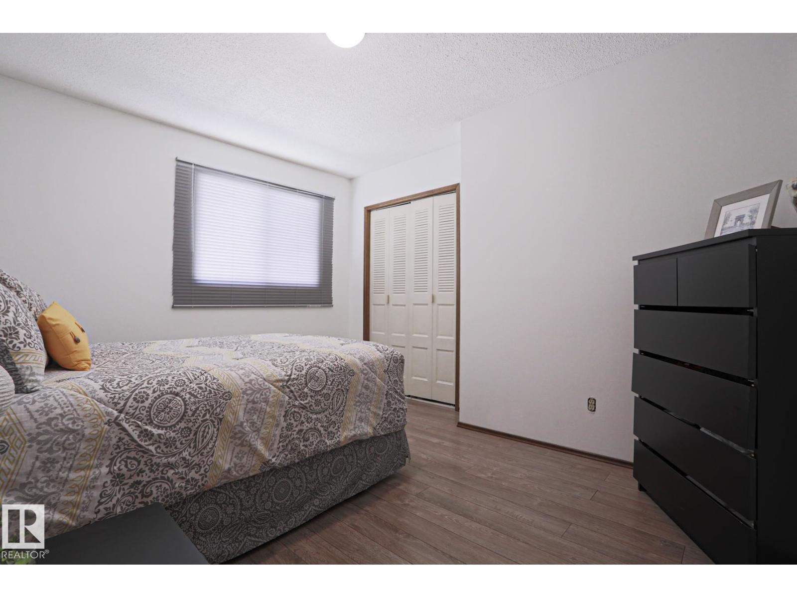 9324 80 AV NW - 28