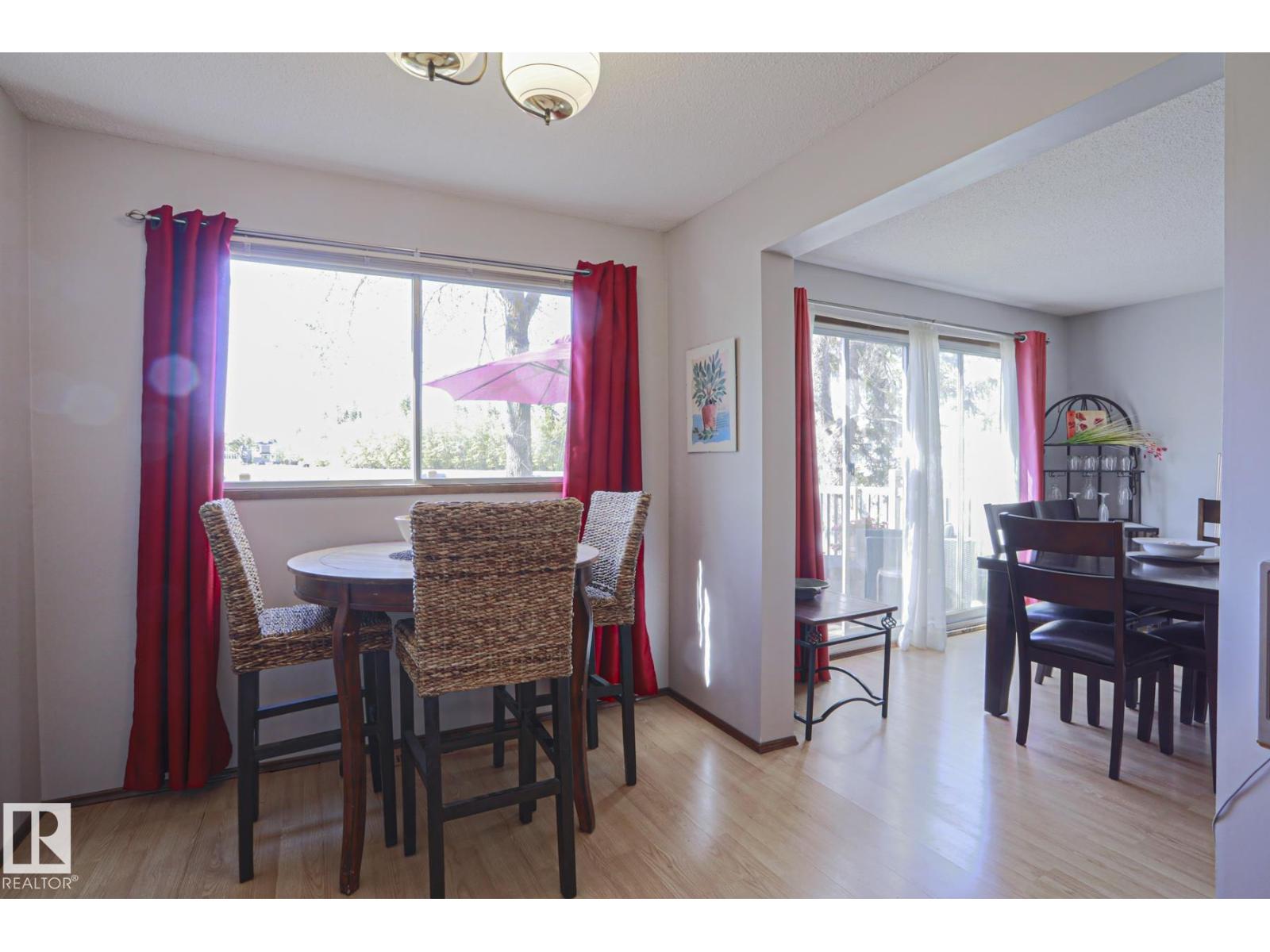 9324 80 AV NW - 15