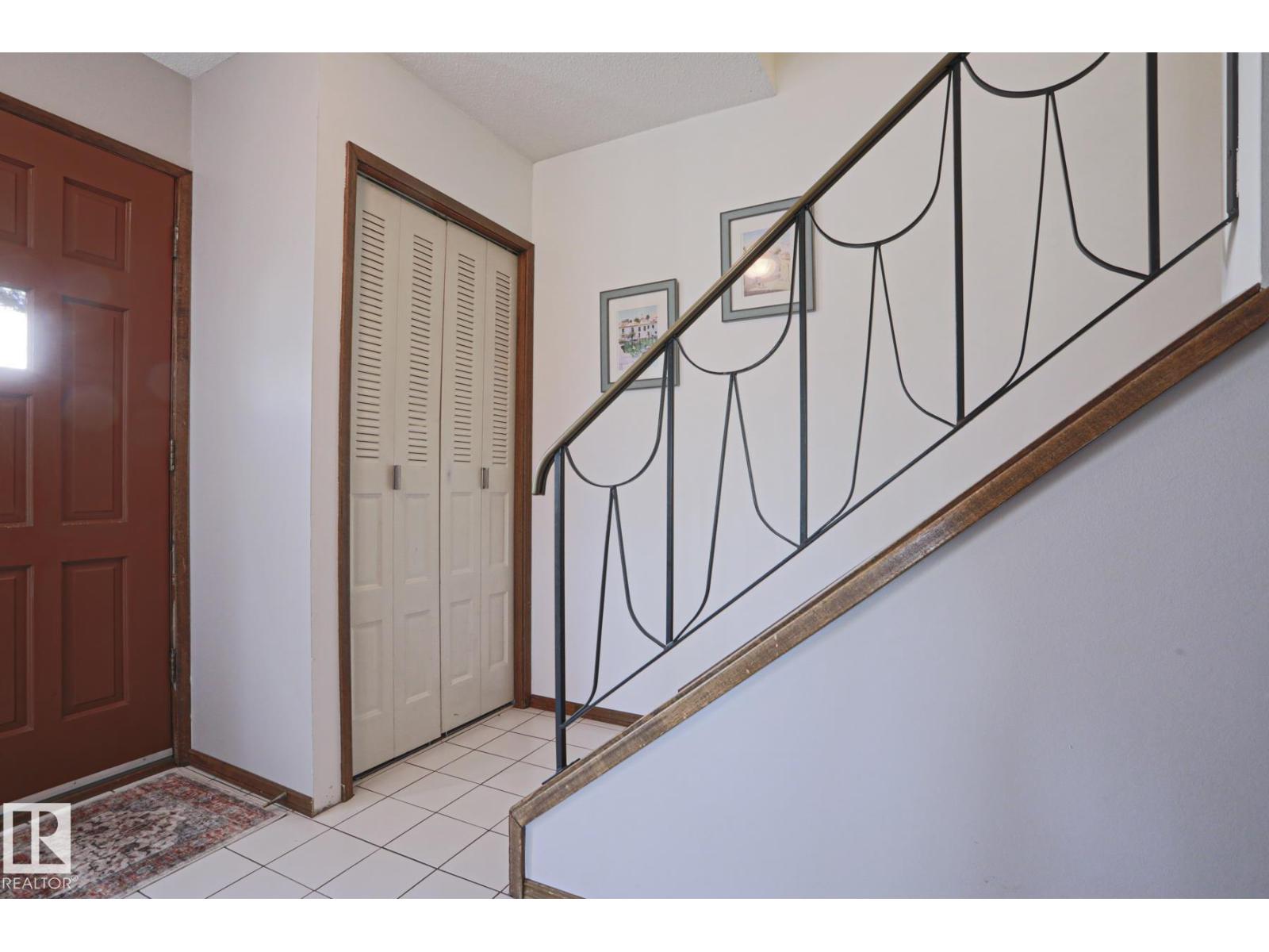 9324 80 AV NW - 5