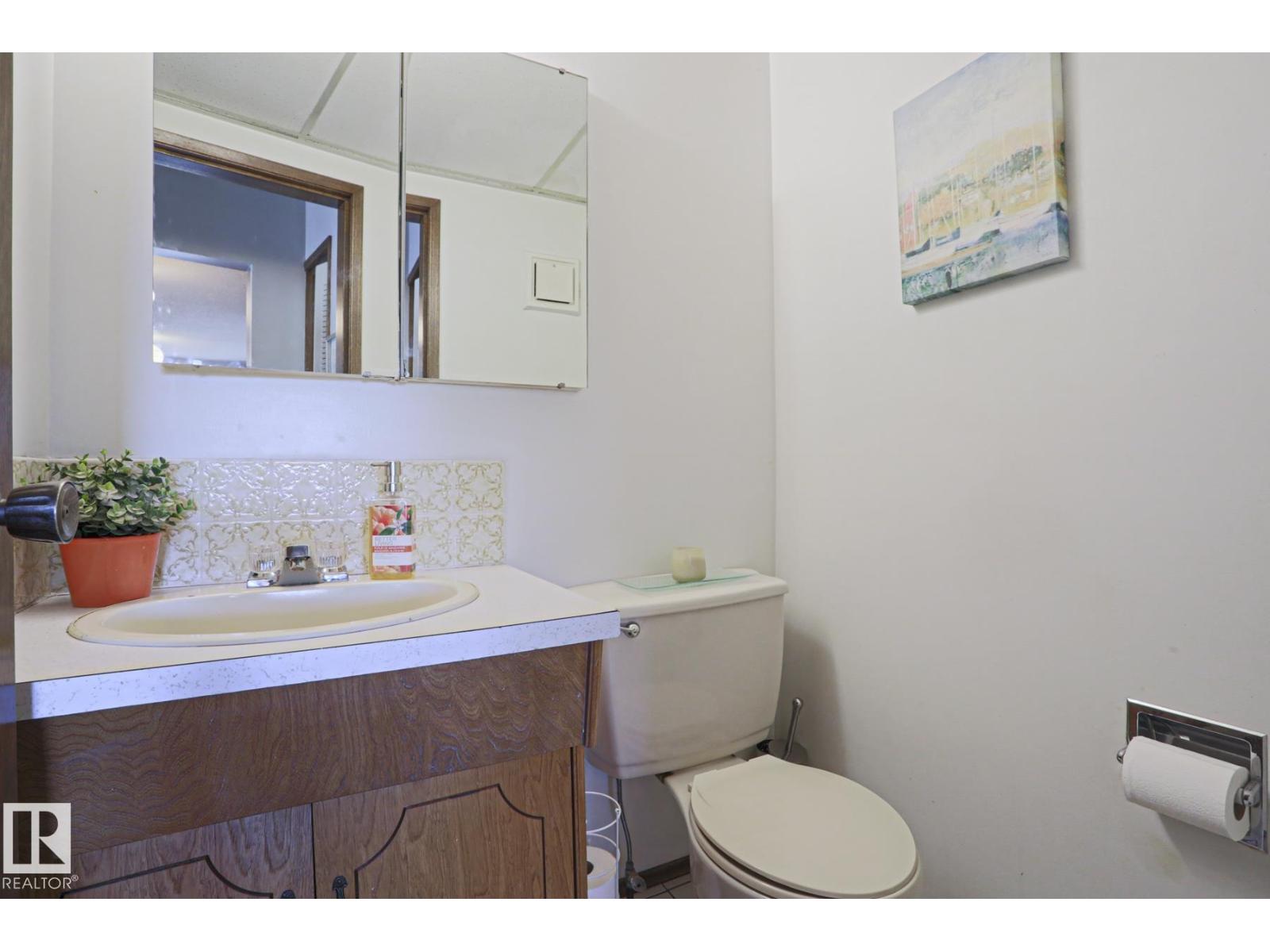 9324 80 AV NW - 20