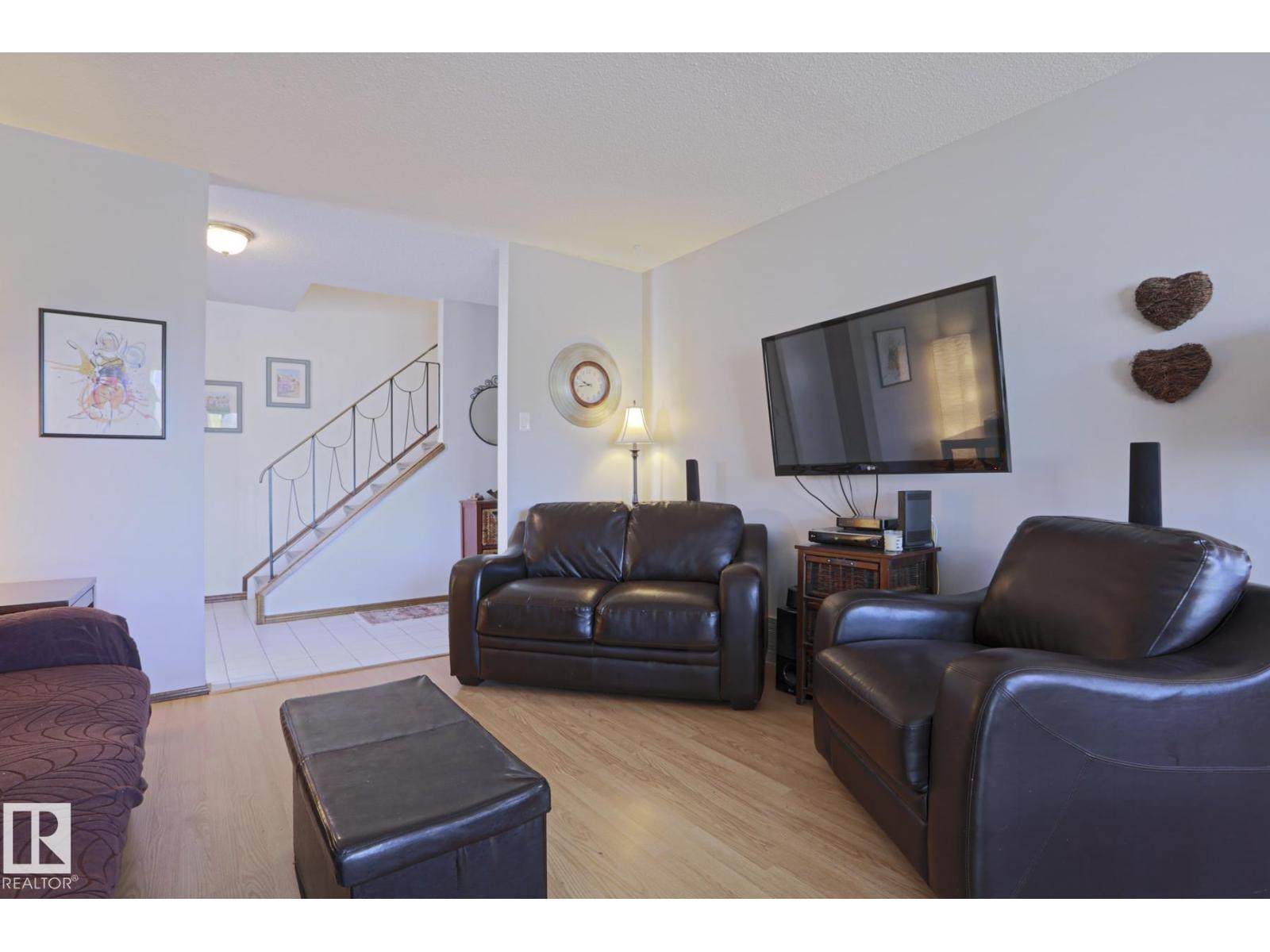 9324 80 AV NW - 9