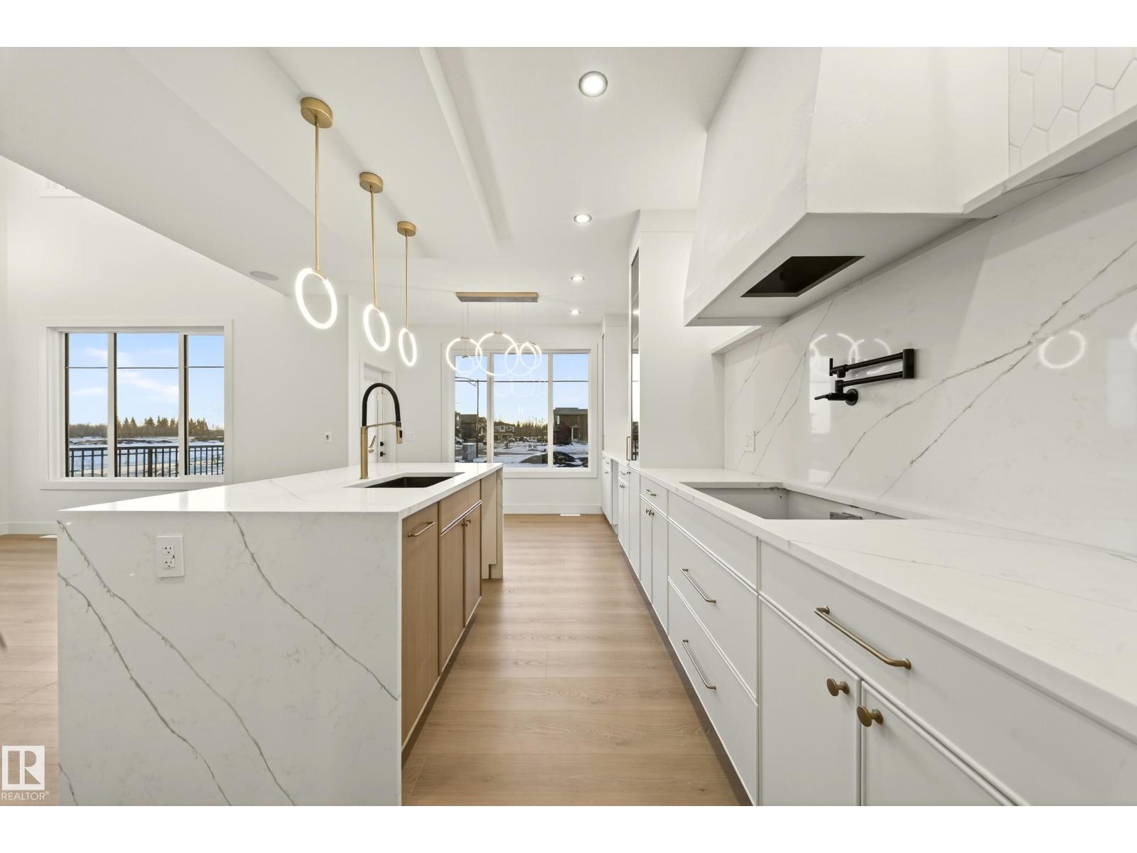 4276 charles CL SW - 9