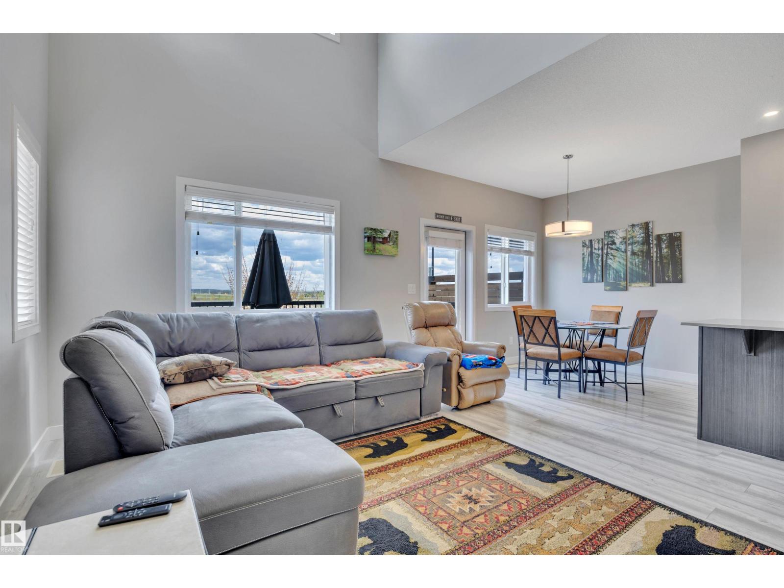 140 Kingsbury CI — photo 16