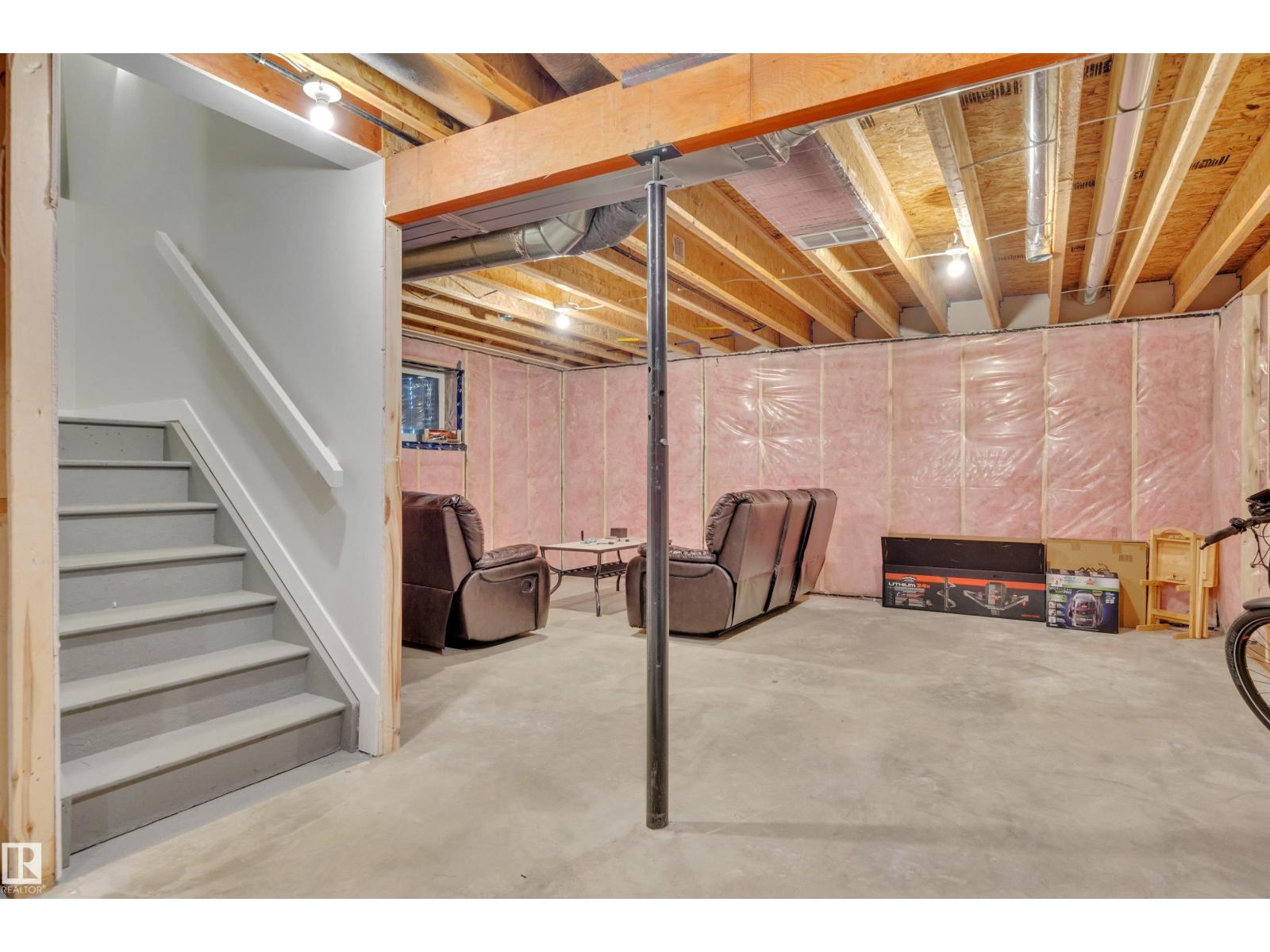 140 Kingsbury CI — photo 34