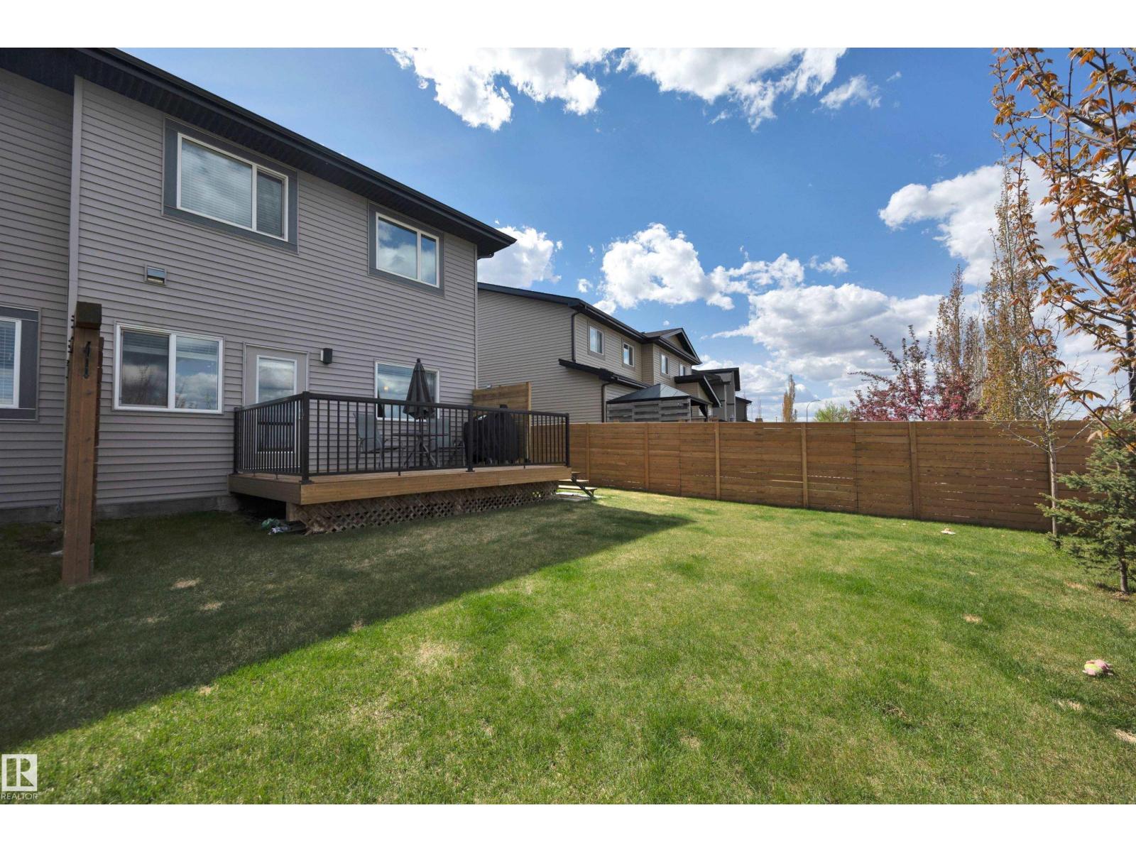 140 Kingsbury CI — photo 42