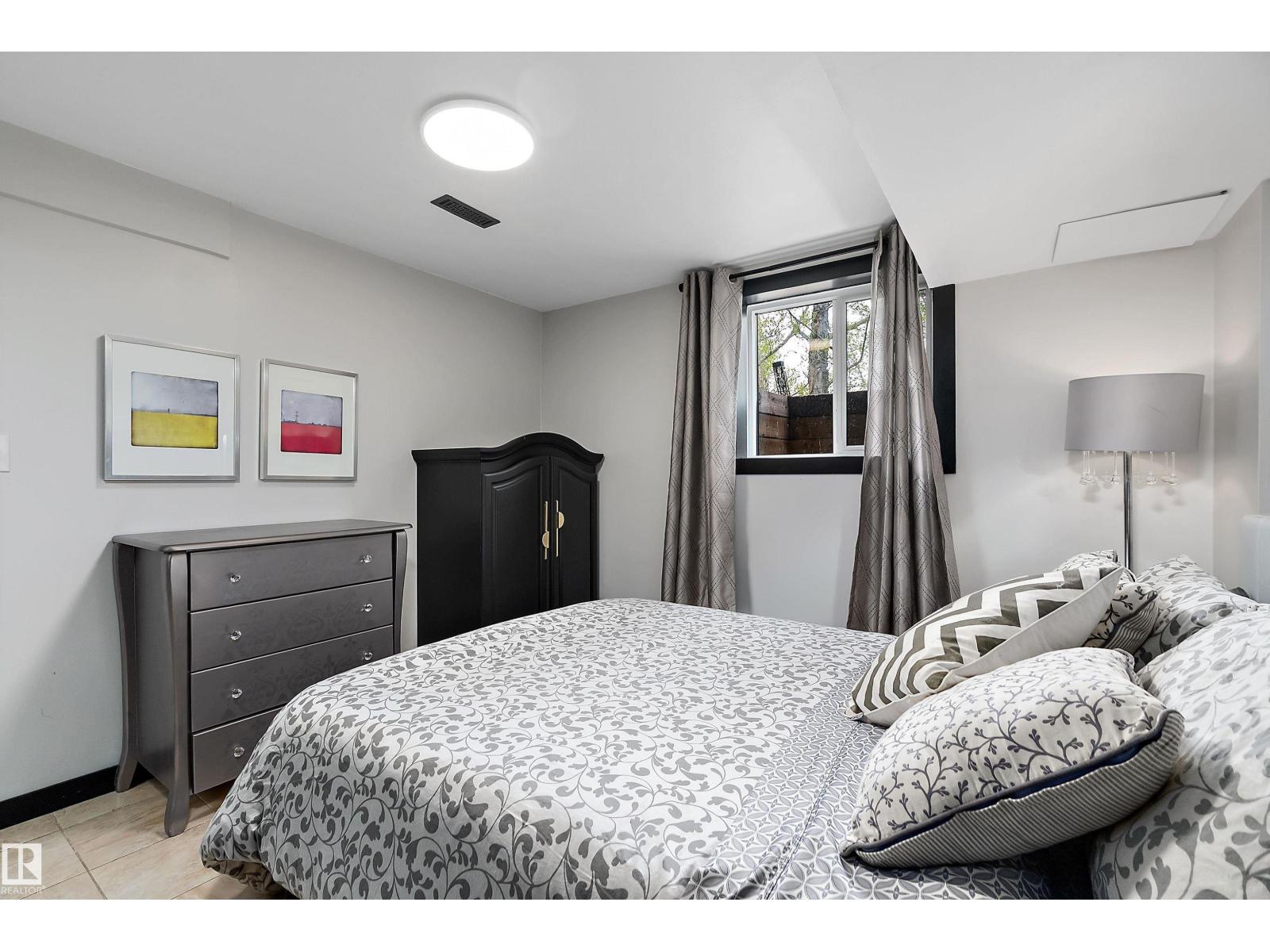 #113 53305 RGE ROAD 280 - 52