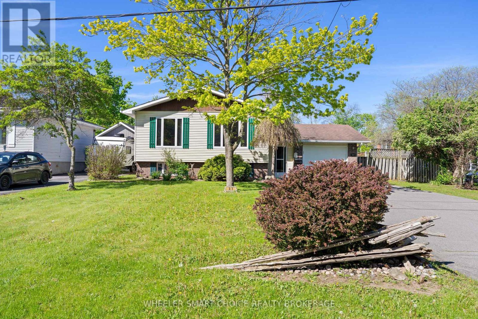 37 DICKINSON DRIVE - 2