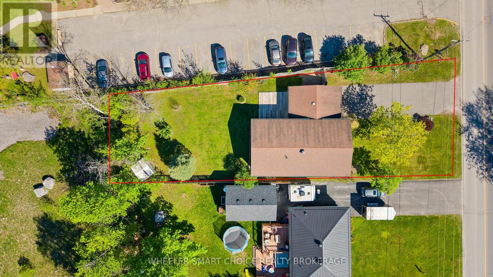 37 DICKINSON DRIVE - 38