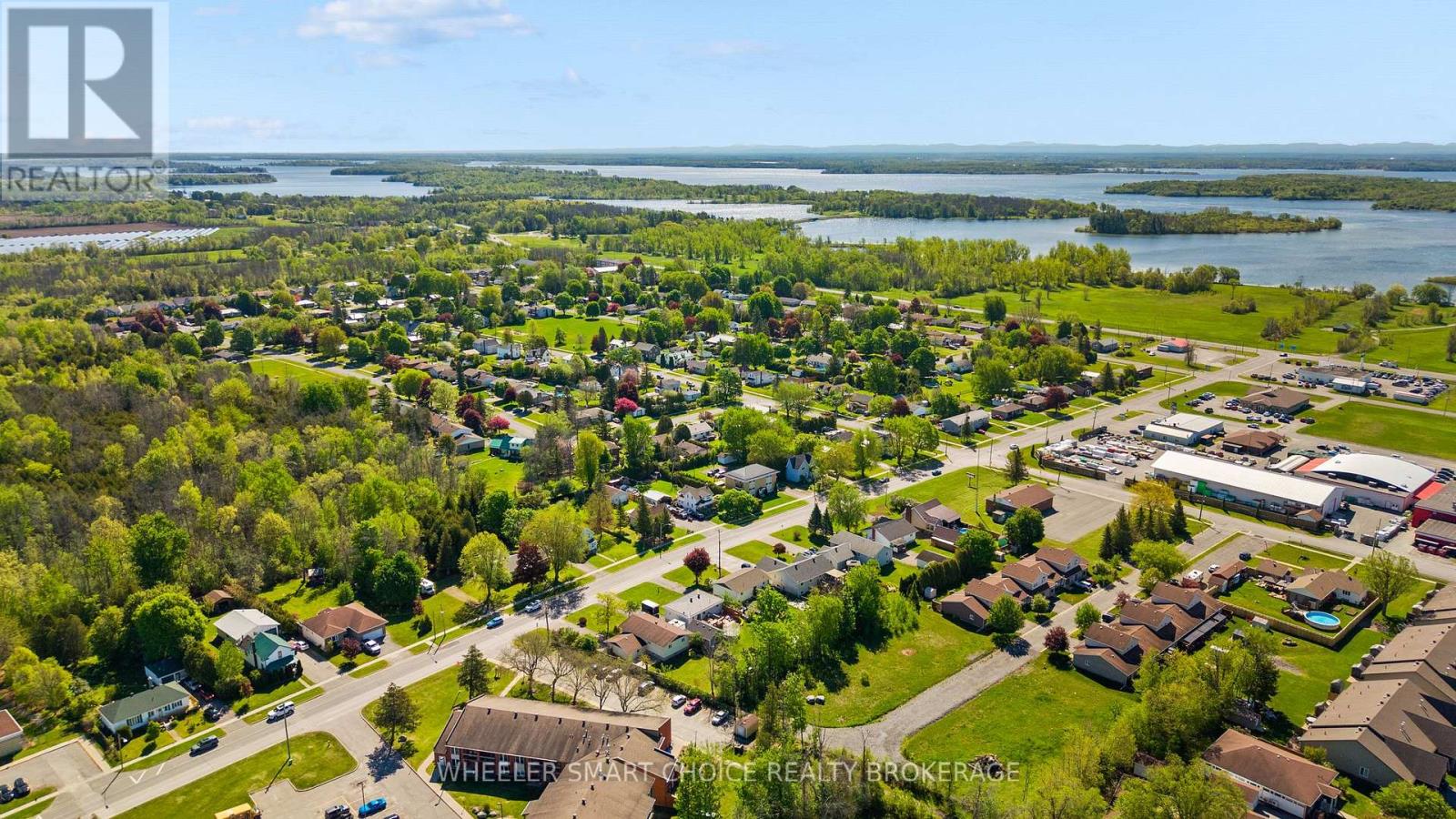 37 DICKINSON DRIVE - 41