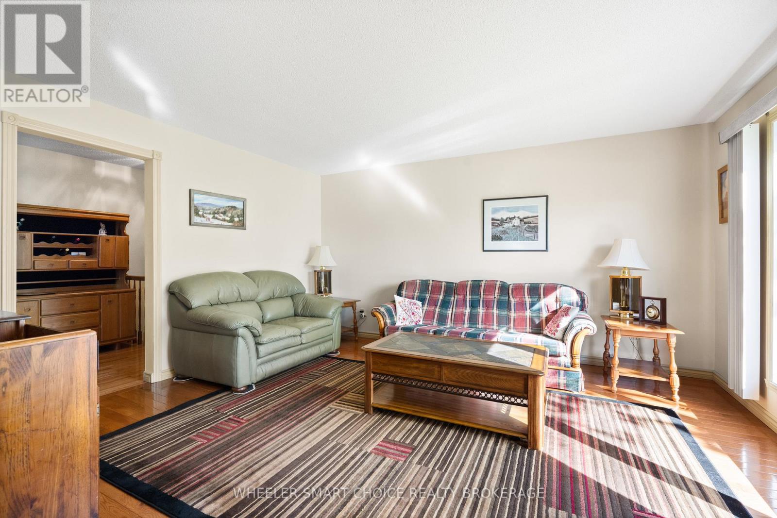 37 DICKINSON DRIVE - 6