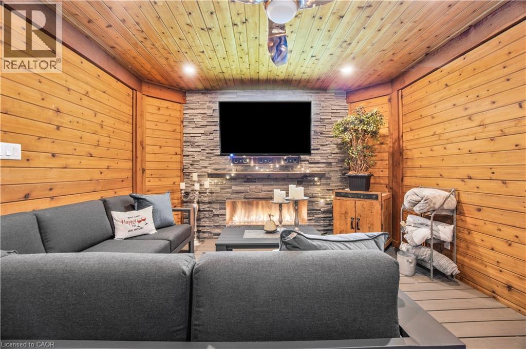 2147 BERWICK Drive - 45