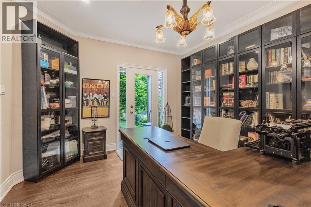 2147 BERWICK Drive - 15