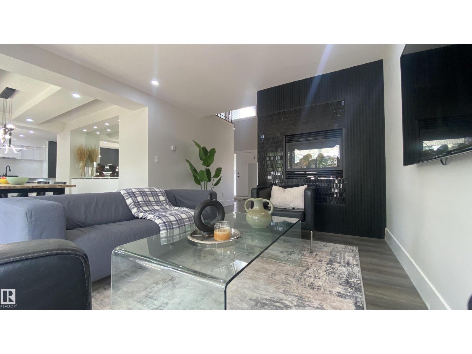 7604 181 ST NW - 8