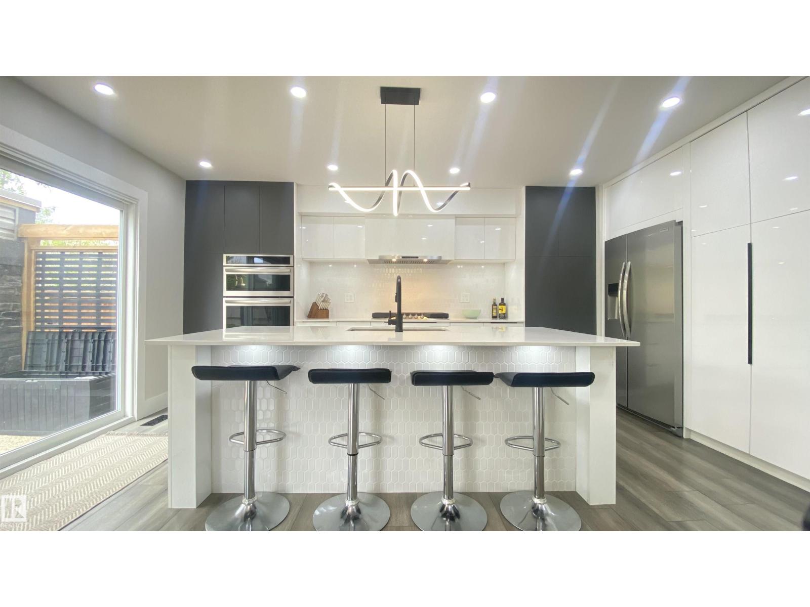 7604 181 ST NW - 12