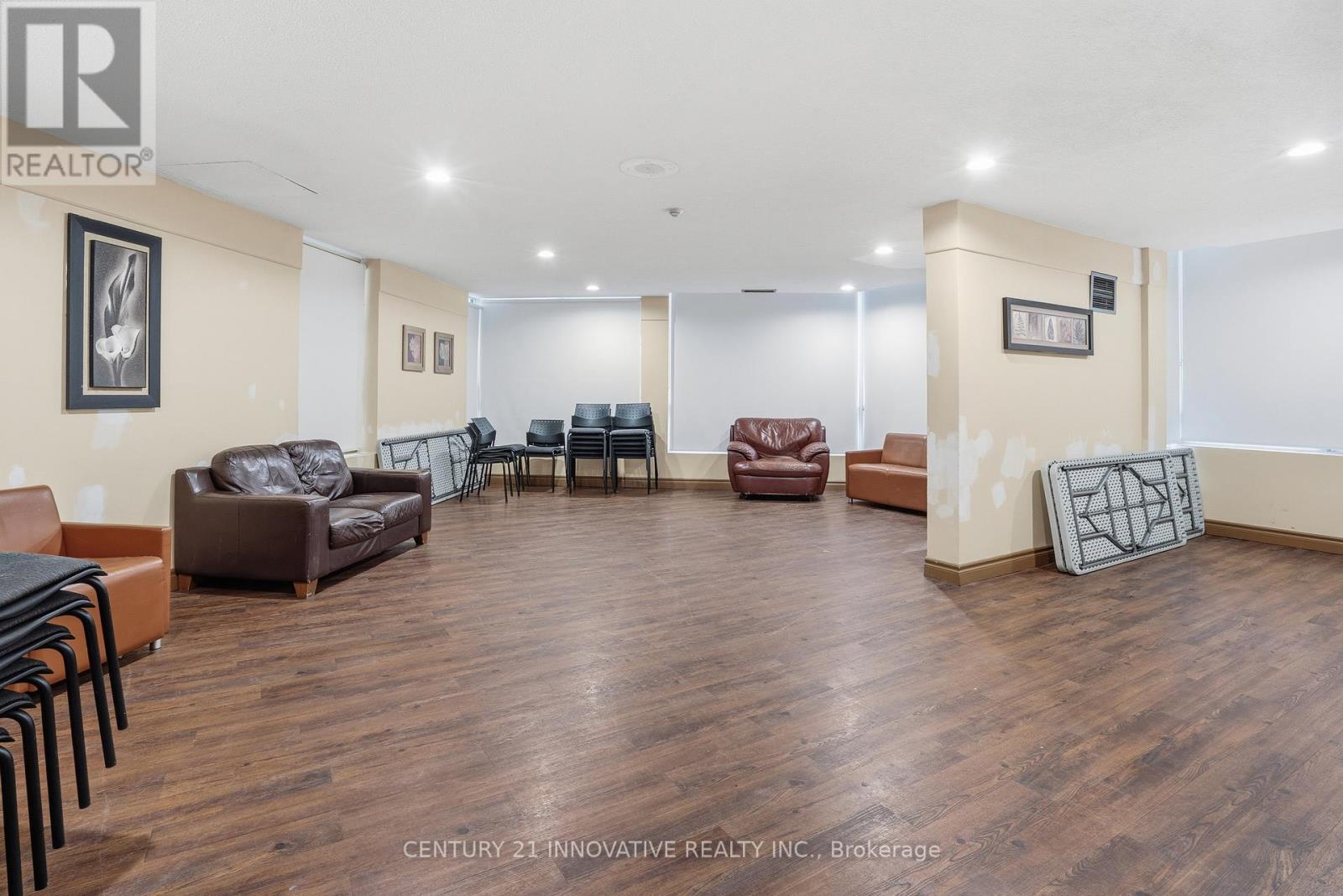 #619 3050 ELLESMERE ROAD - 25