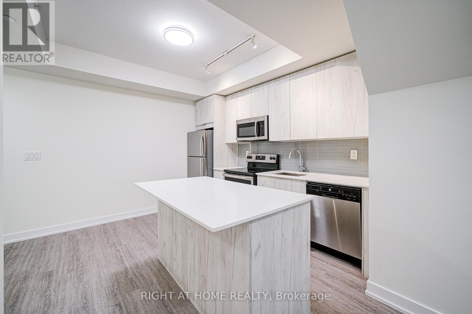 #TH03 1350 KINGSTON ROAD - 10
