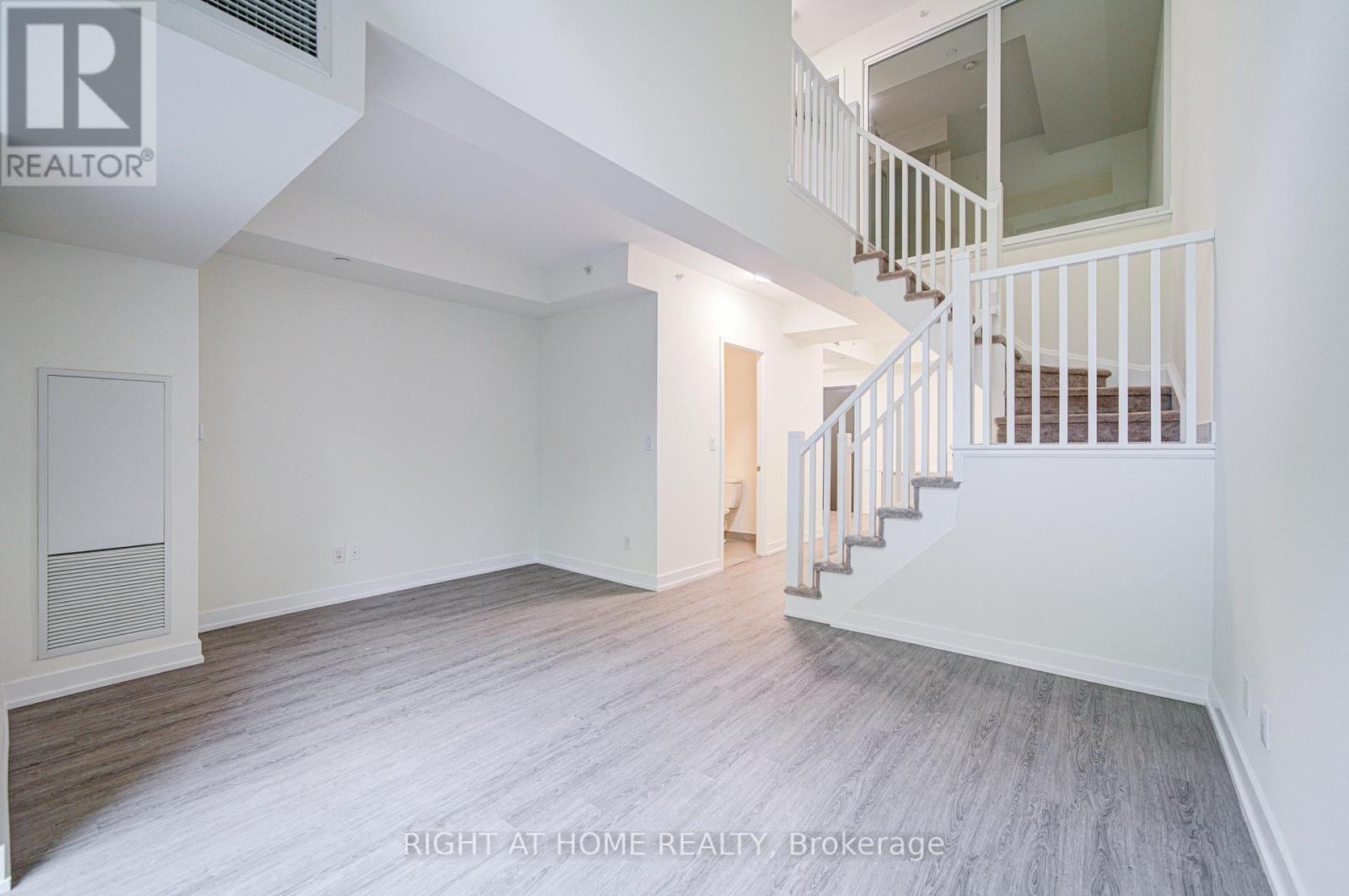 #TH03 1350 KINGSTON ROAD - 16
