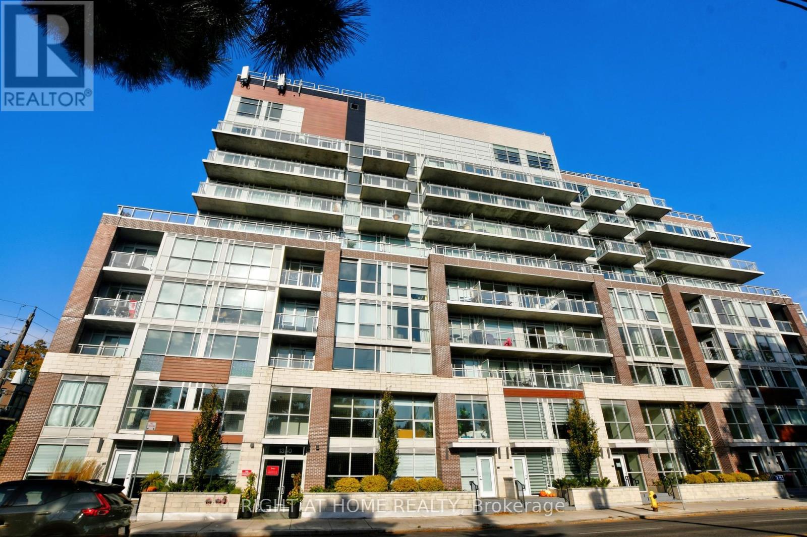 #TH03 1350 KINGSTON ROAD - 2