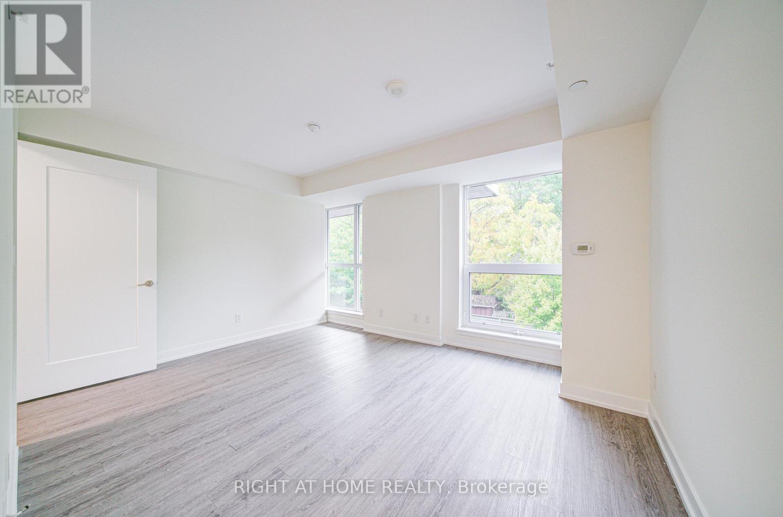 #TH03 1350 KINGSTON ROAD - 24