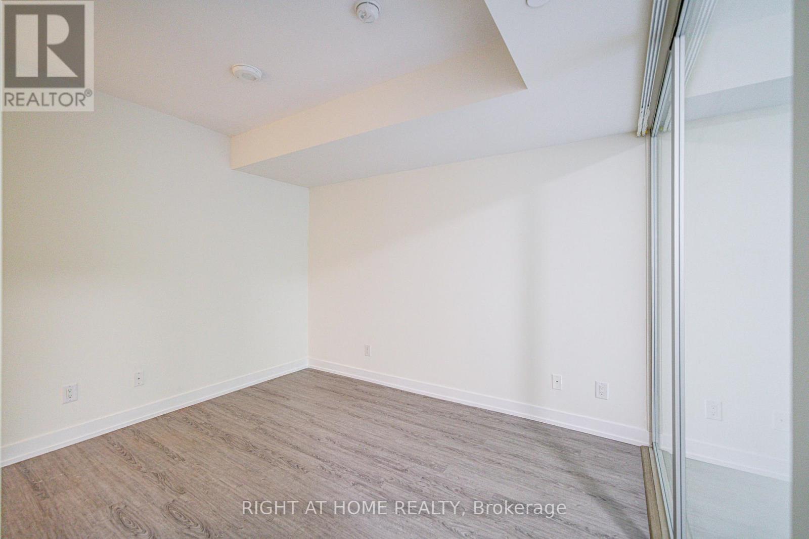 #TH03 1350 KINGSTON ROAD - 30