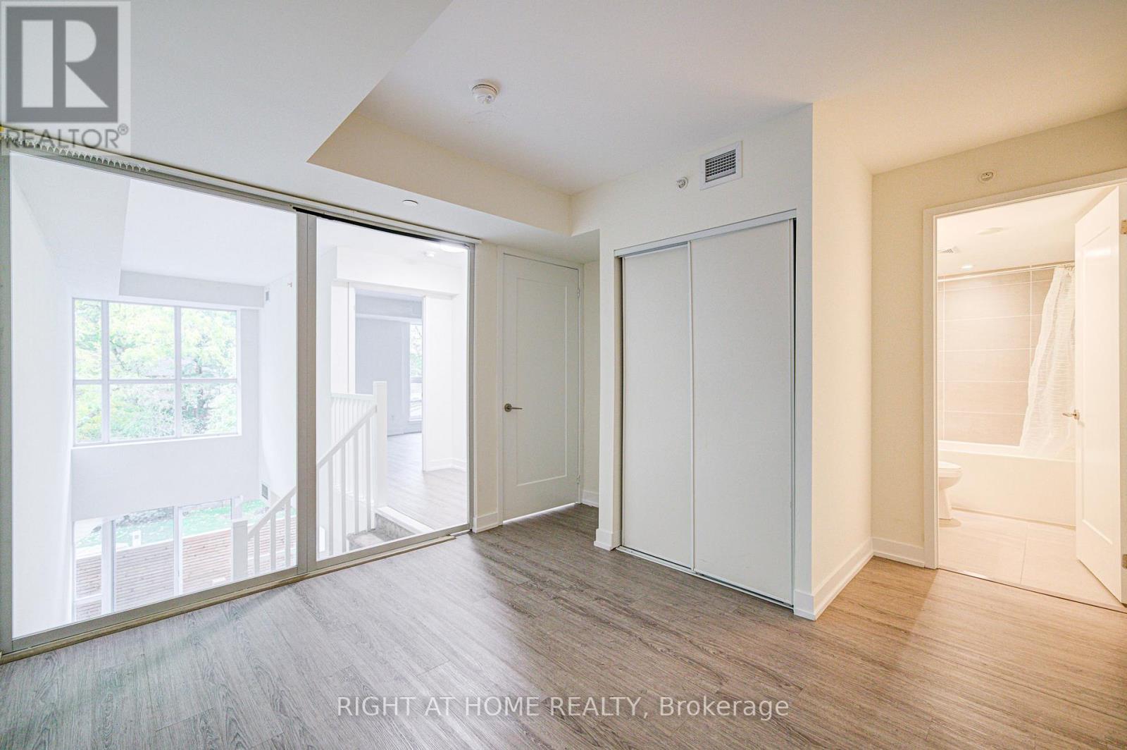 #TH03 1350 KINGSTON ROAD - 33