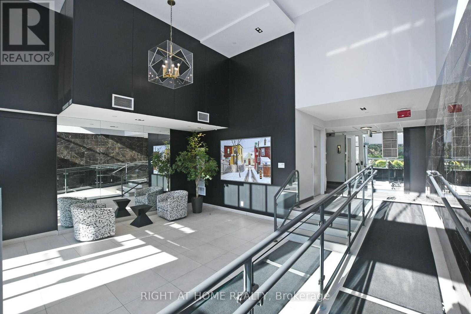 #TH03 1350 KINGSTON ROAD - 4