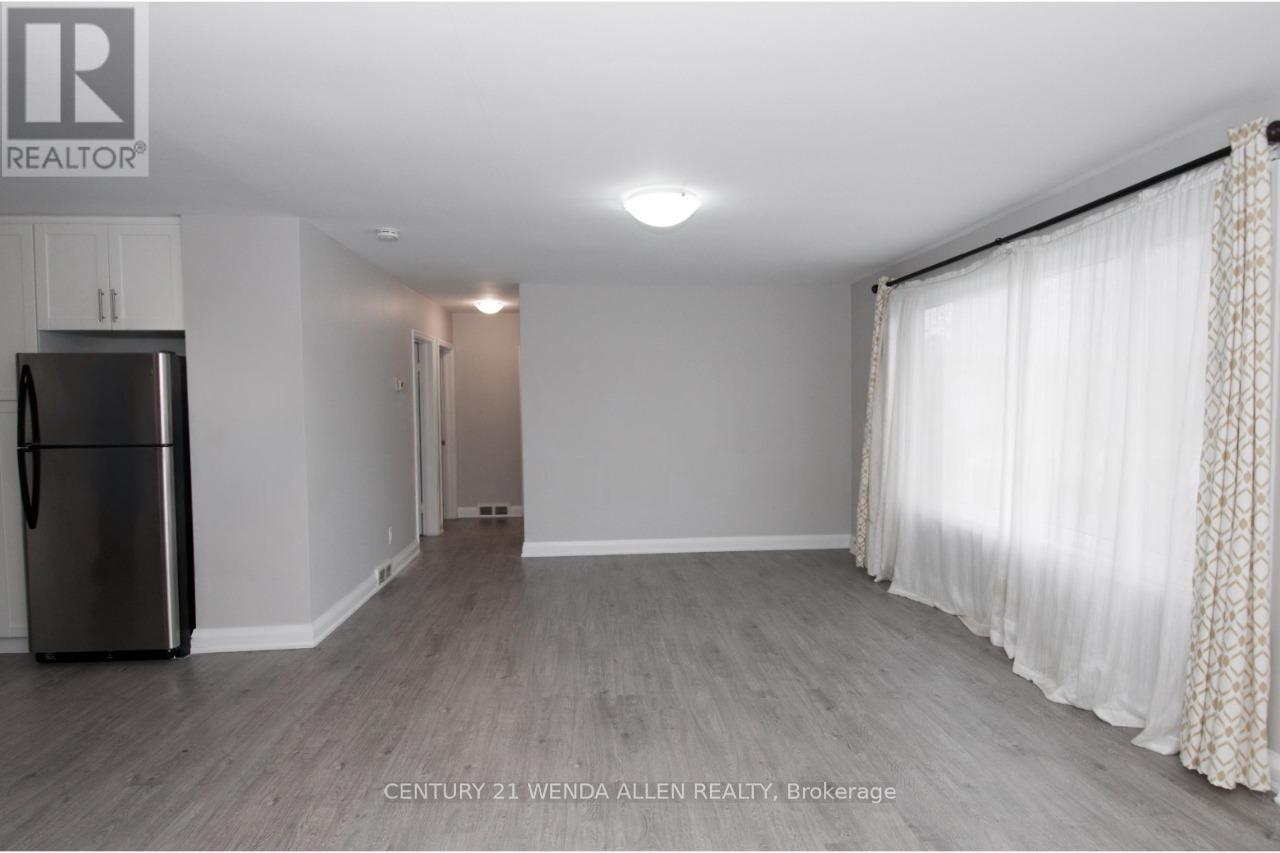 607 MARY STREET W - 7