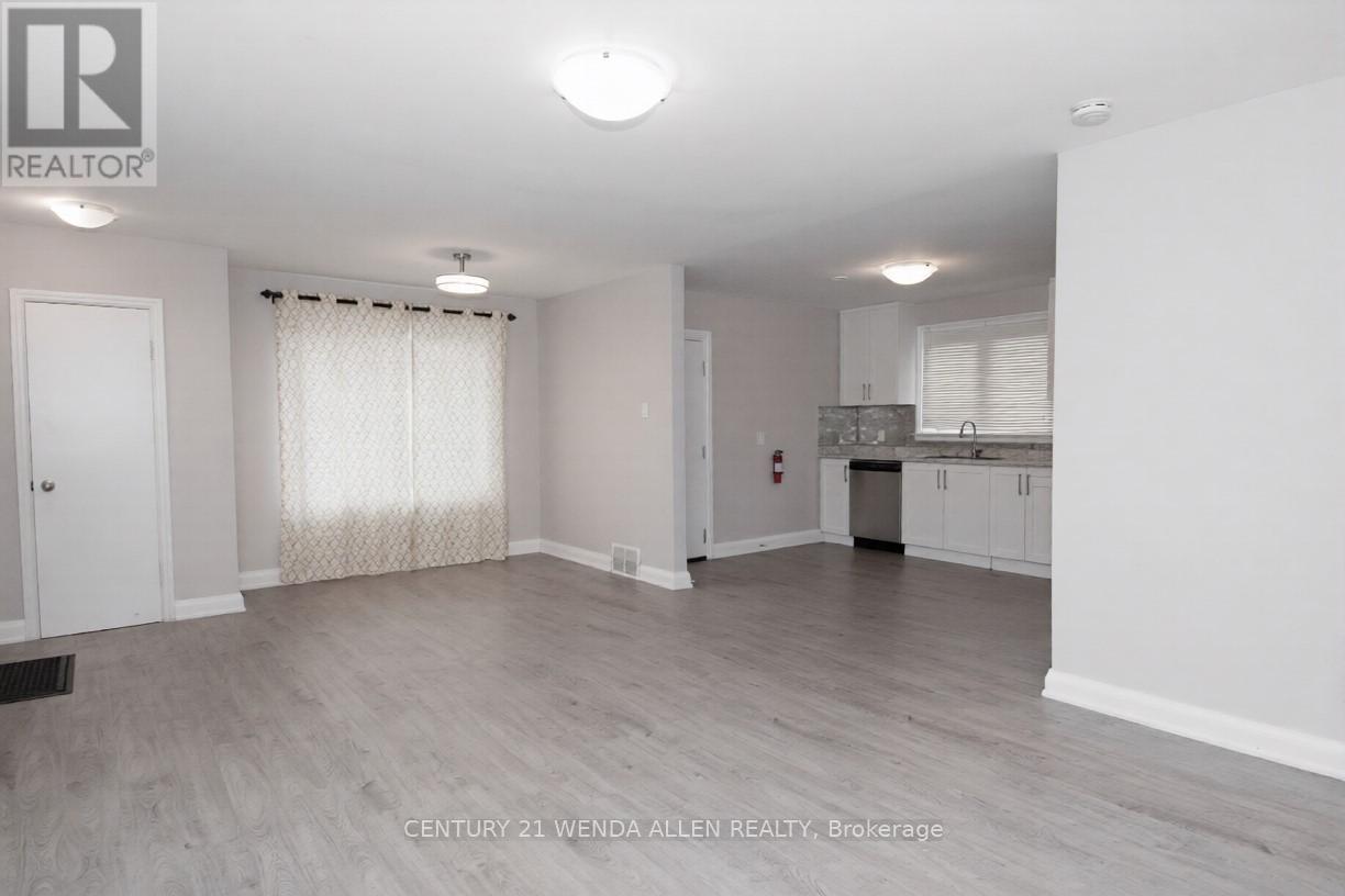 607 MARY STREET W - 9