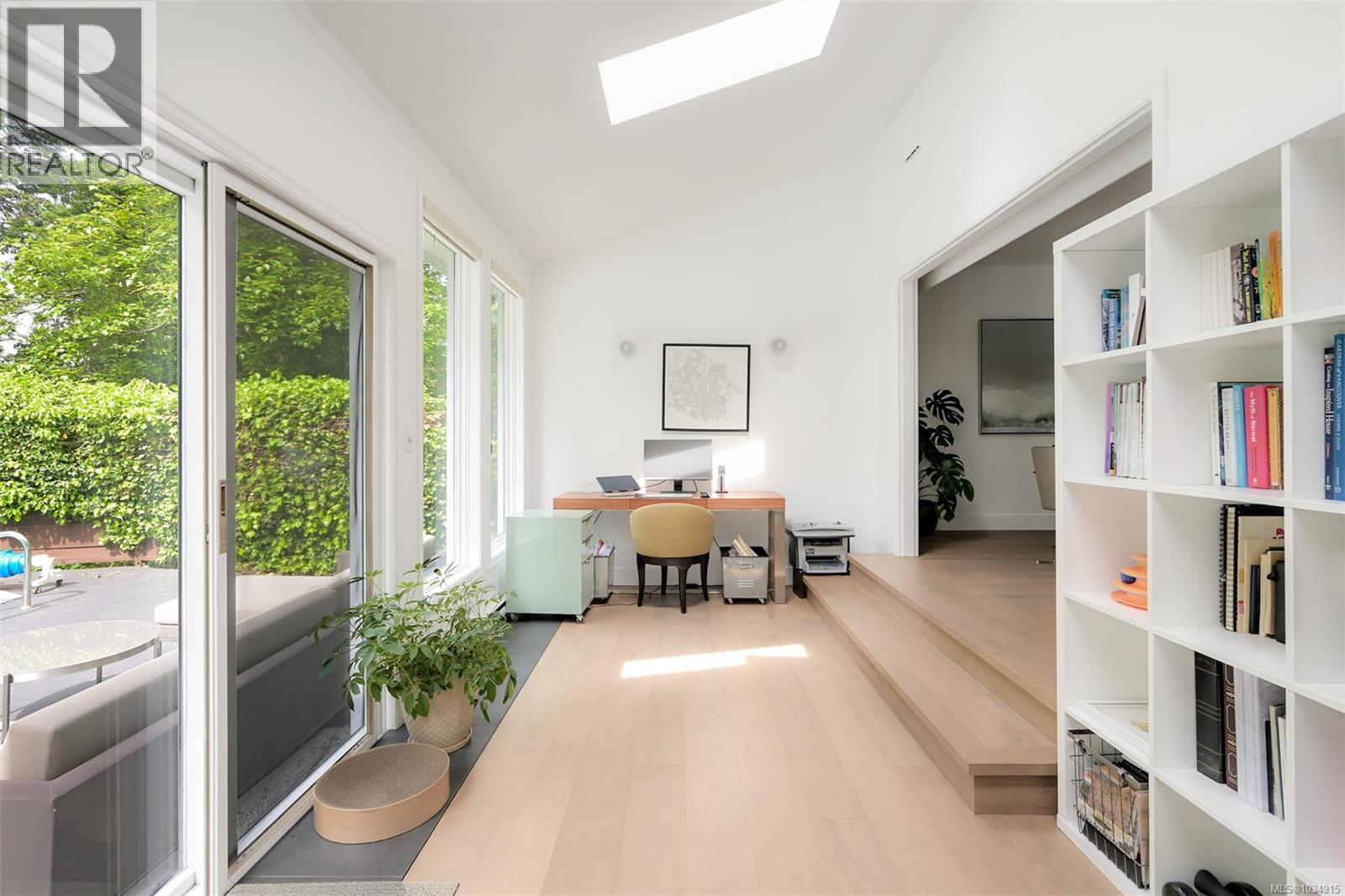 2861 Tudor Ave - 13