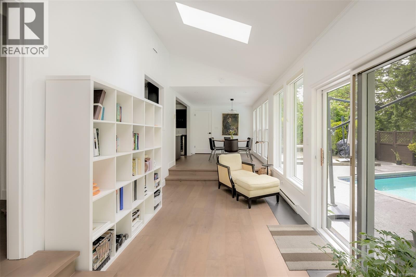 2861 Tudor Ave - 14