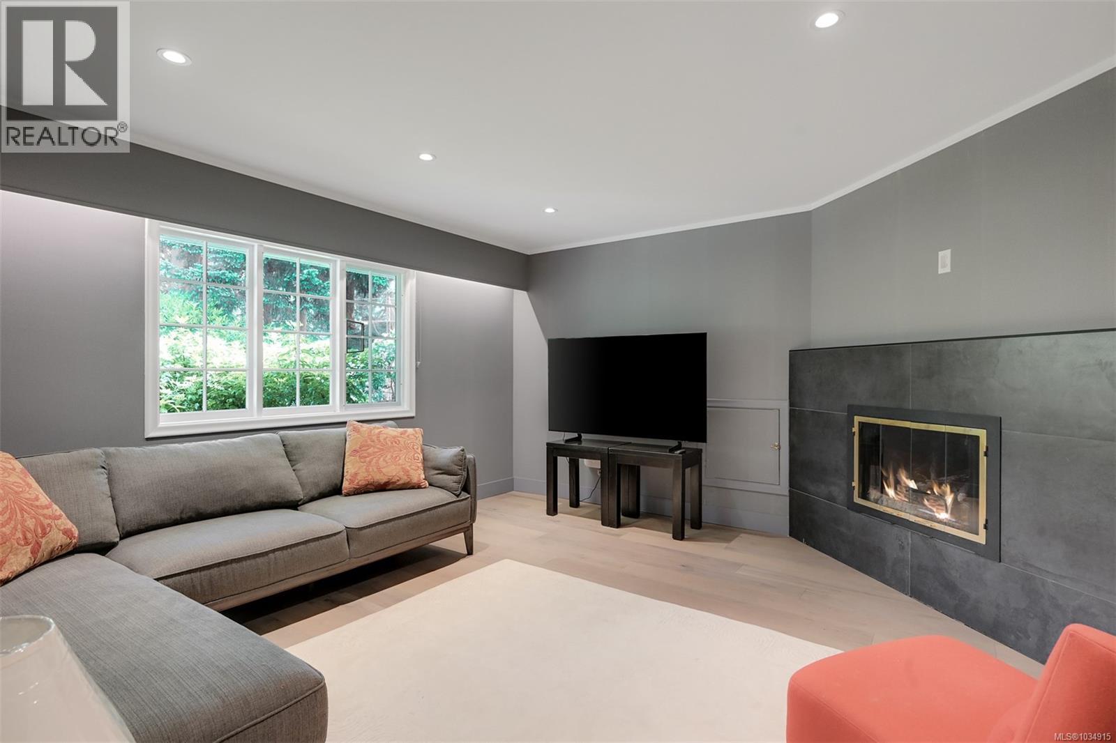 2861 Tudor Ave - 39