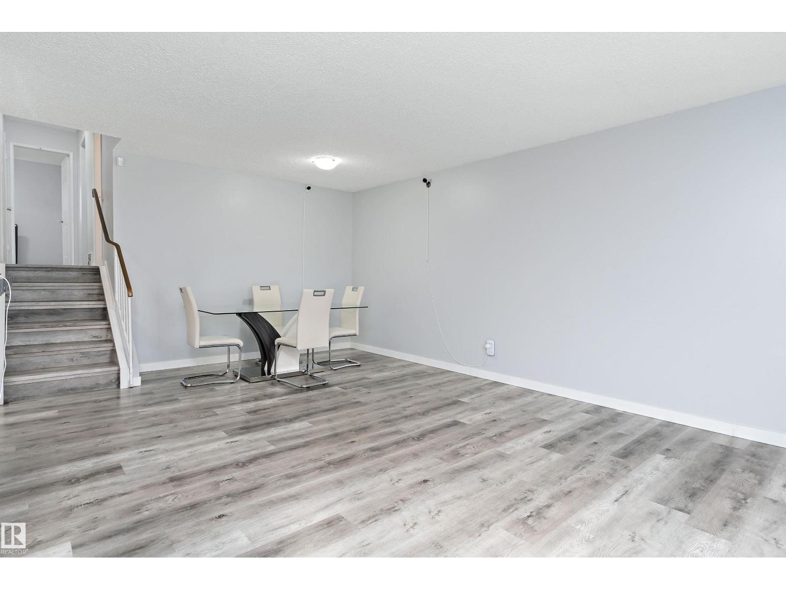 3214 71 ST NW - 10