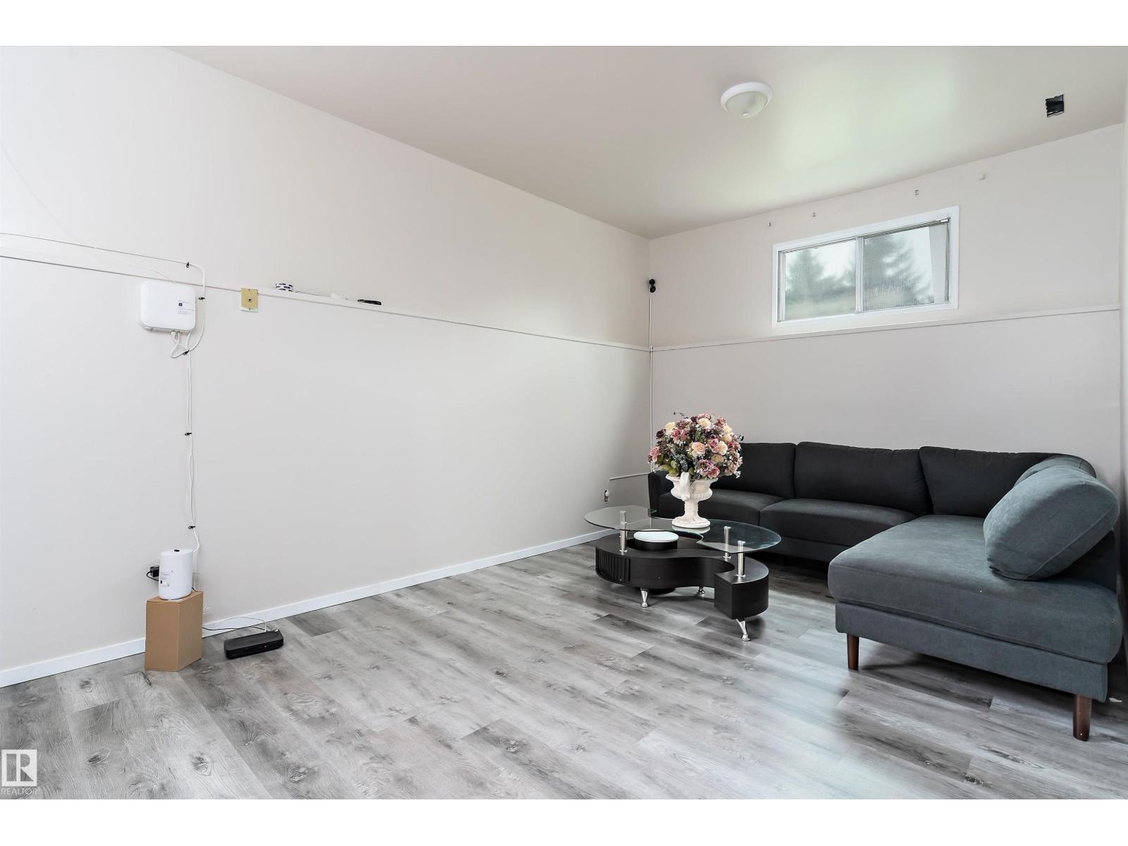 3214 71 ST NW - 22
