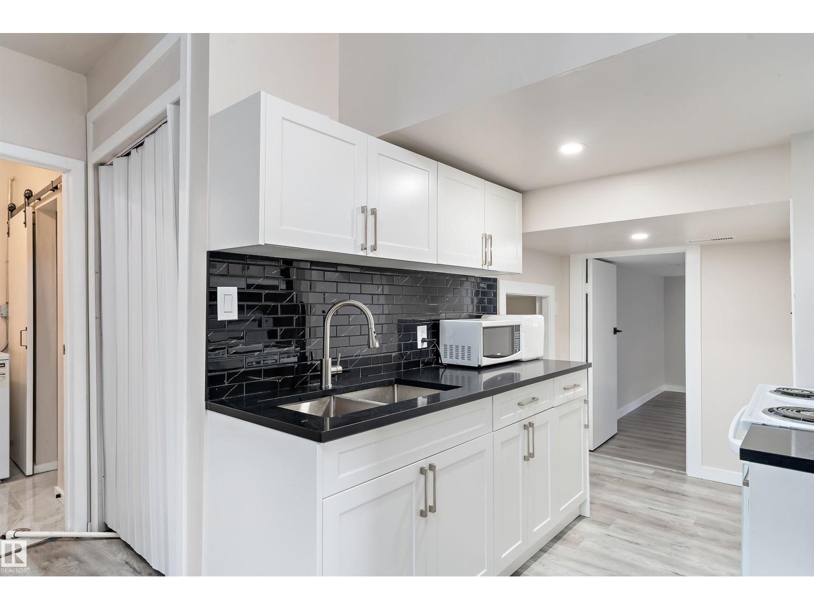 3214 71 ST NW - 26