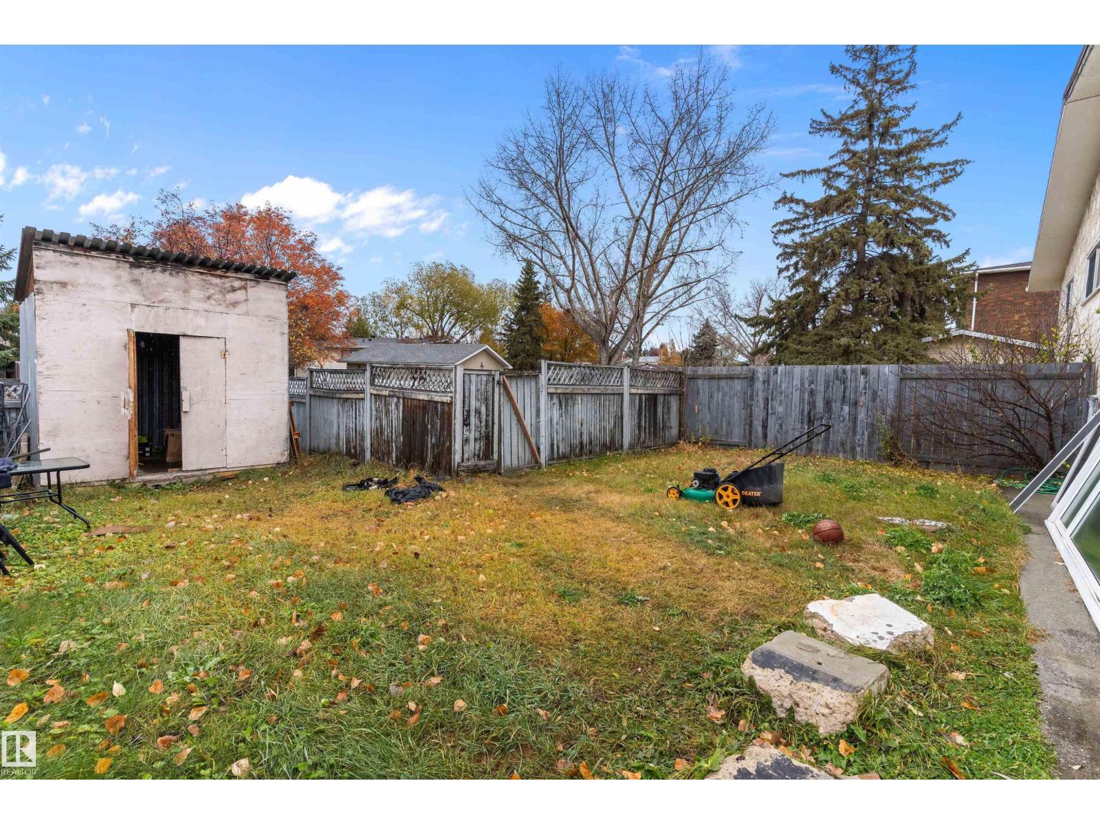 3214 71 ST NW - 36