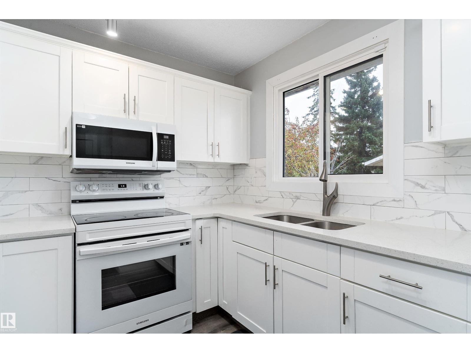 3214 71 ST NW - 7