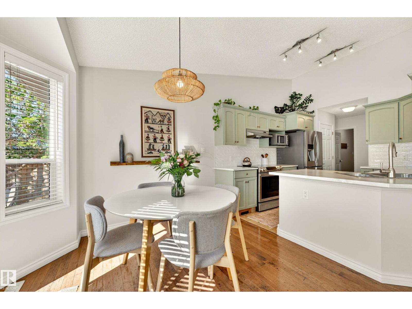 150 DEER RIDGE DR — photo 11