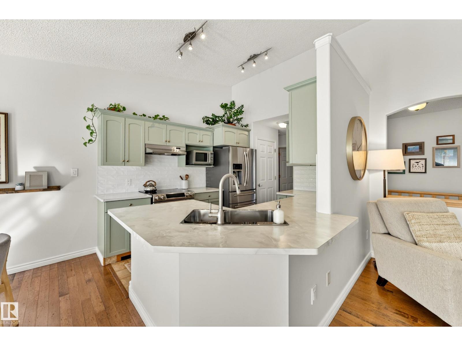150 DEER RIDGE DR — photo 12
