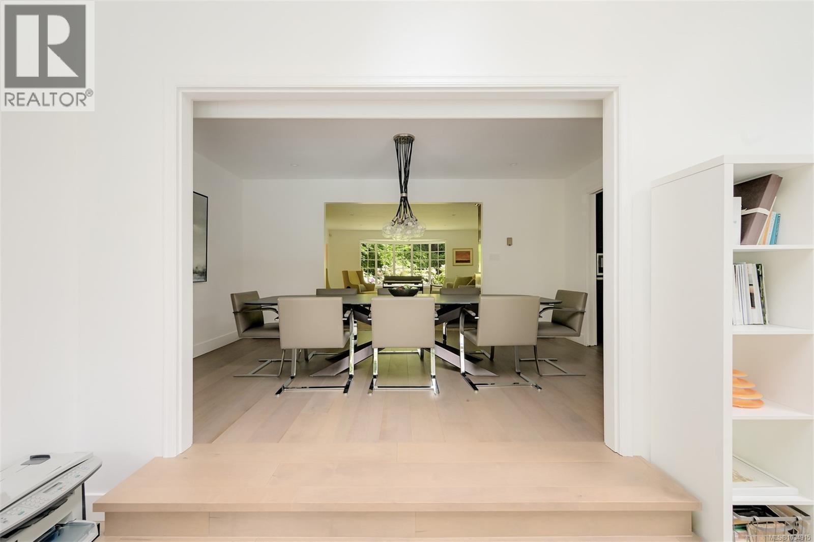 2861 Tudor Ave - 12