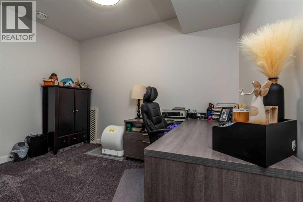 7302 37 Street Close — photo 23