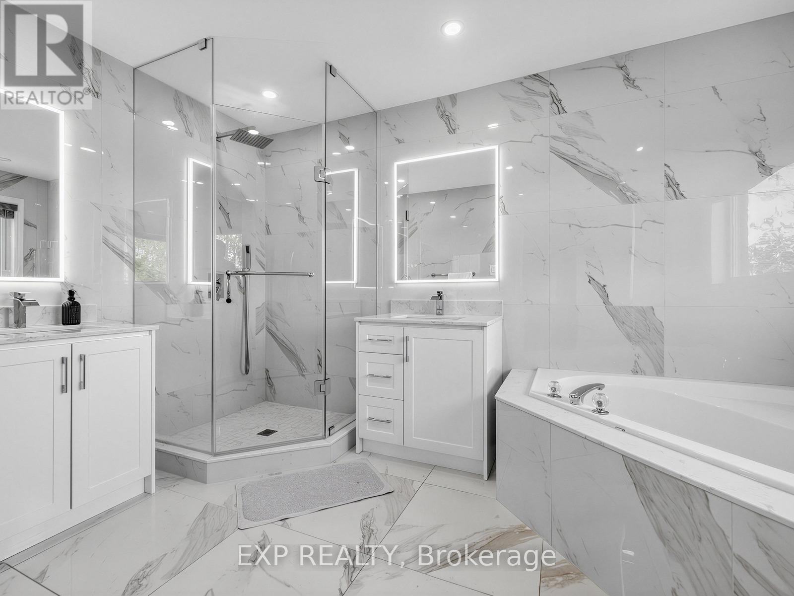 193 FAIRLANE CRESCENT - 23